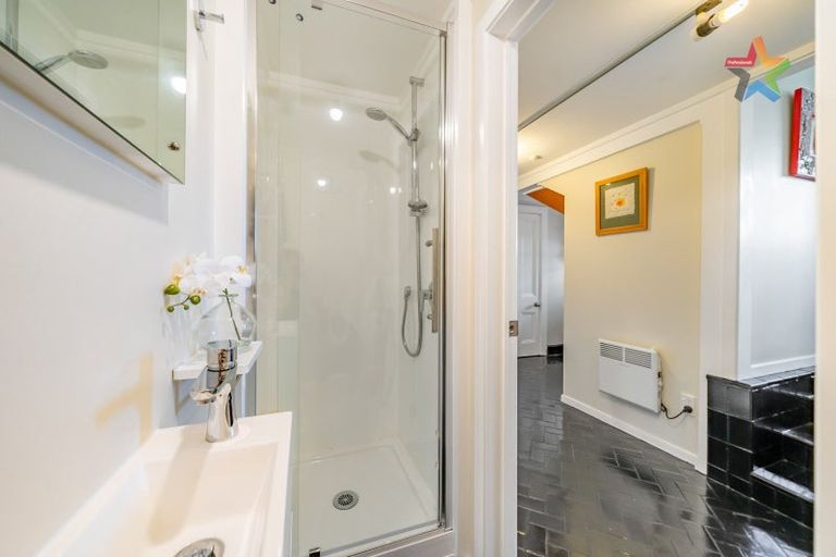 Photo of property in 239 Dowse Drive, Maungaraki, Lower Hutt, 5010