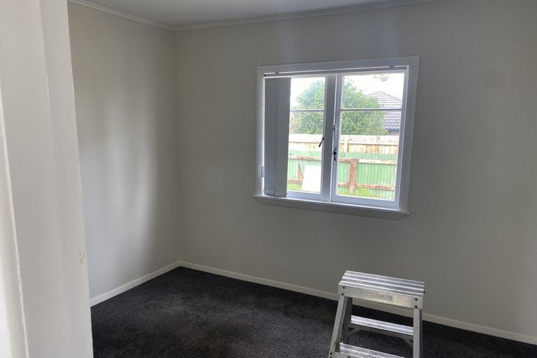 Photo of property in 92 Palmers Road, Clendon Park, Auckland, 2103