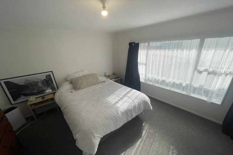 Photo of property in 1/66 Oroua Street, Eastbourne, Lower Hutt, 5013