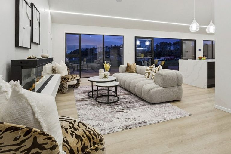 Photo of property in 1 Piwari Lane, Taupaki, 0782