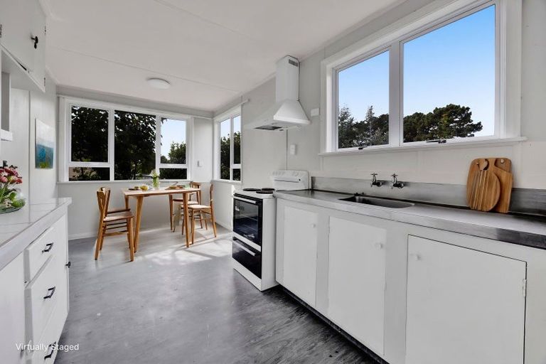 Photo of property in 40 Banks Street, Marfell, New Plymouth, 4310