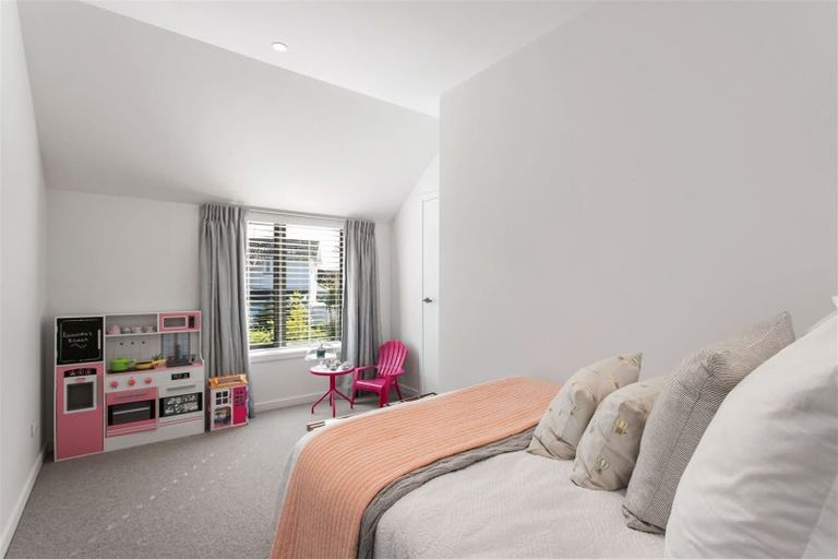 Photo of property in 86 Wairakei Road, Bryndwr, Christchurch, 8052