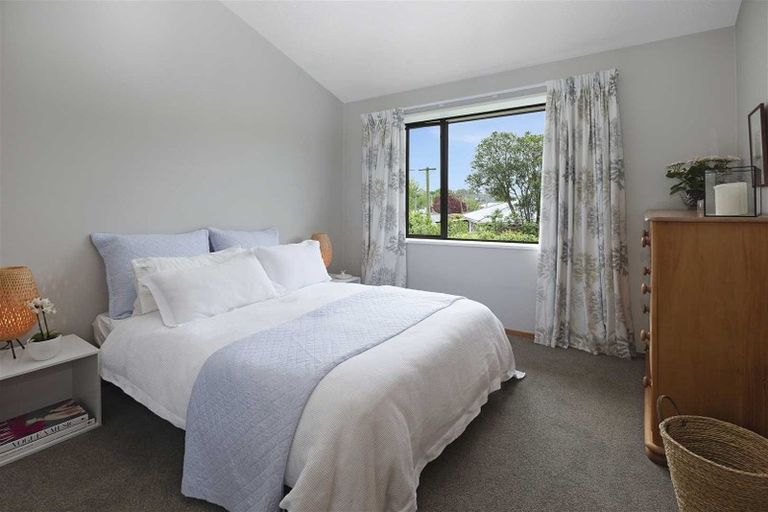 Photo of property in 2/193 Centaurus Road, Saint Martins, Christchurch, 8022