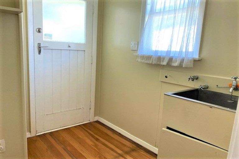 Photo of property in 62 Russell Road, Wainuiomata, Lower Hutt, 5014