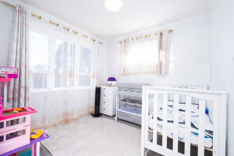 Photo of property in 116 Ennis Avenue, Pakuranga Heights, Auckland, 2010