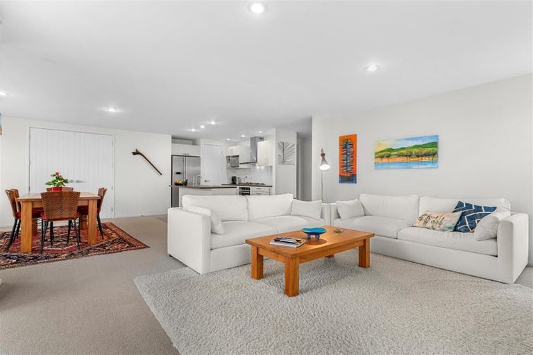 Photo of property in 10 Piper Lane, Snells Beach, 0920