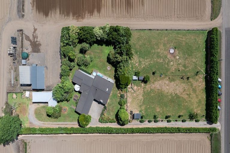 Photo of property in 46 North Manakau Road, Manakau, Levin, 5573