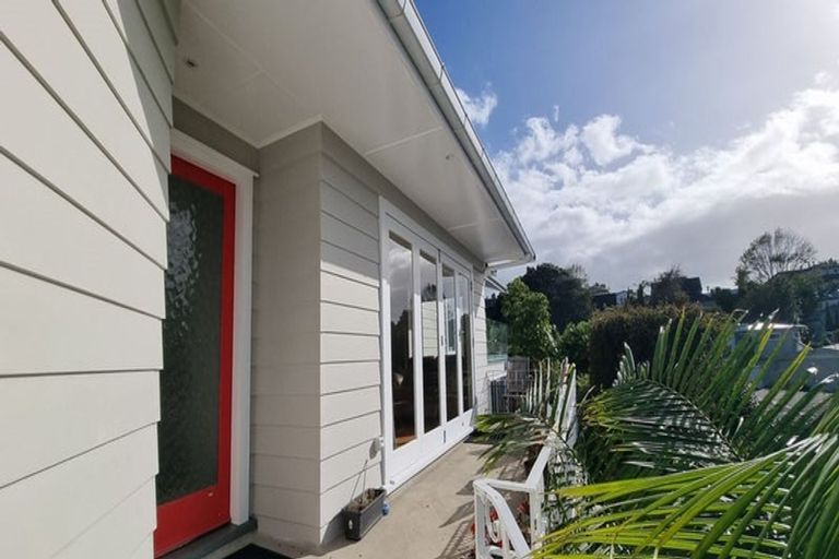 Photo of property in 24 Bevyn Street, Castor Bay, Auckland, 0620