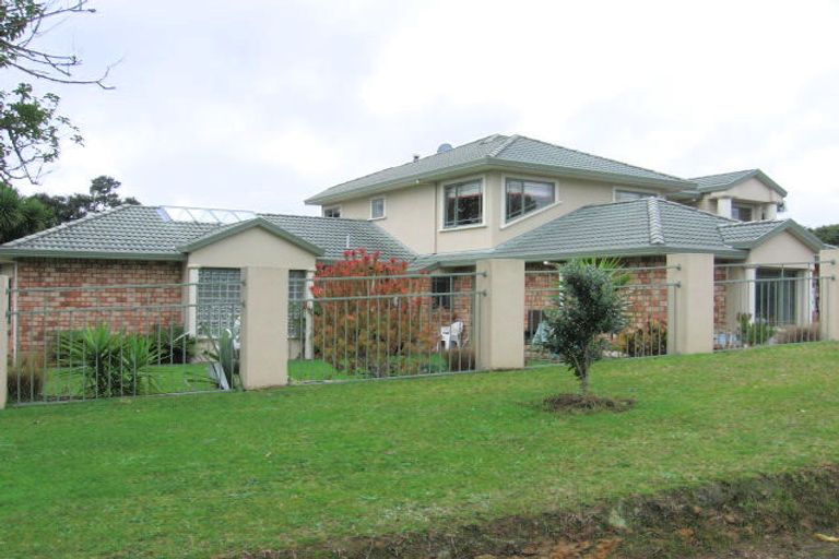Photo of property in 3 Traffic Road, Greenhithe, Auckland, 0632