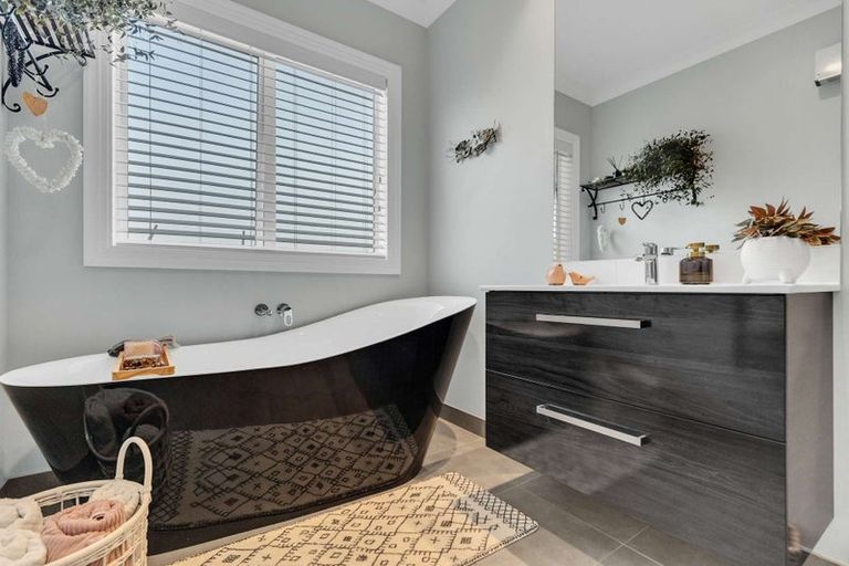 Photo of property in 57 Jarrett Terrace, Leamington, Cambridge, 3432