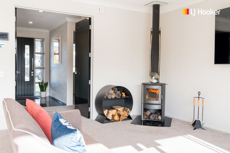 Photo of property in 17 Calluna Crescent, Mosgiel, 9024