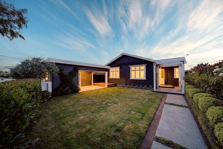 Photo of property in 136 Matsons Avenue, Papanui, Christchurch, 8053