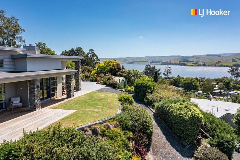 Photo of property in 21a Castle Street, Waihola, Milton, 9073