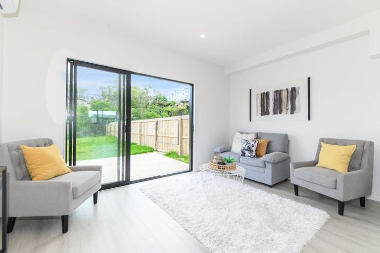 Photo of property in 51b Crestview Rise, Papakura, 2110