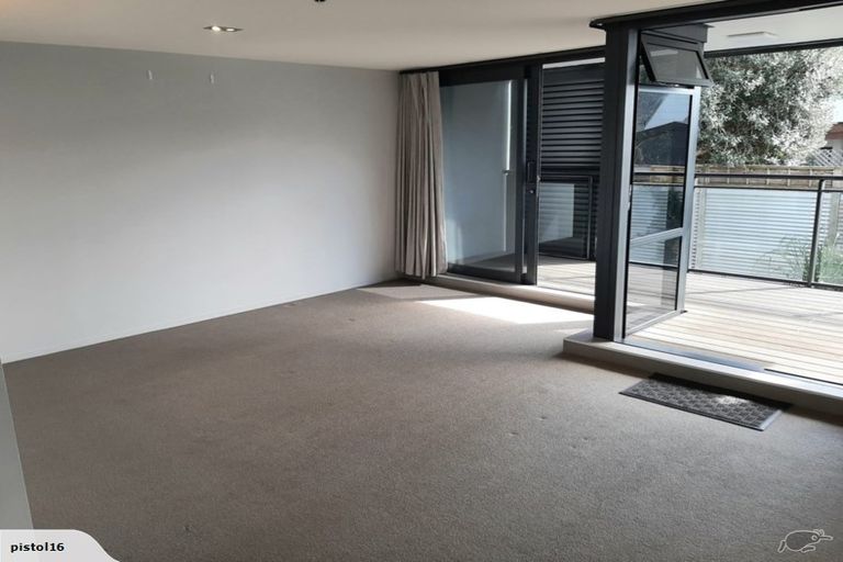 Photo of property in 2-06/424 Maunganui Road, Mount Maunganui, 3116