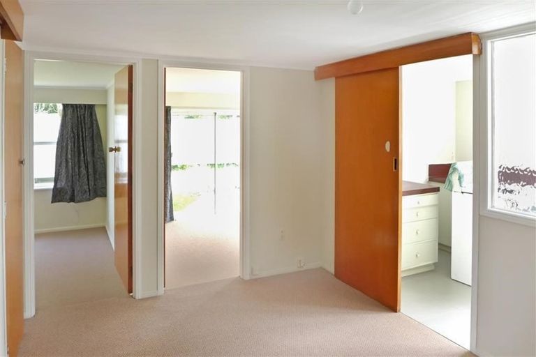 Photo of property in 23 Evans Road, Glen Eden, Auckland, 0602