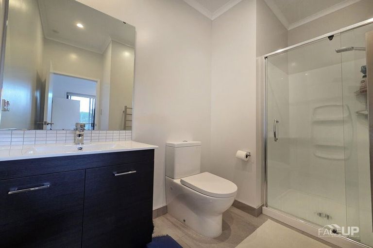 Photo of property in 83c Hobsonville Point Road, Hobsonville, Auckland, 0616