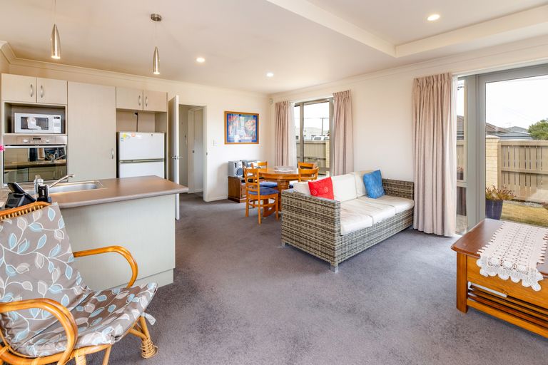 Photo of property in 72b Marshland Road, Shirley, Christchurch, 8061