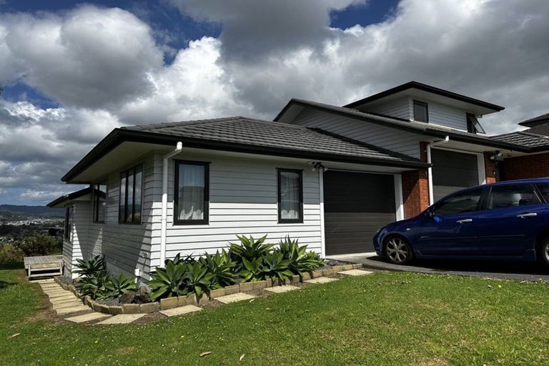 Photo of property in 34 Tiriwa Drive, Massey, Auckland, 0614