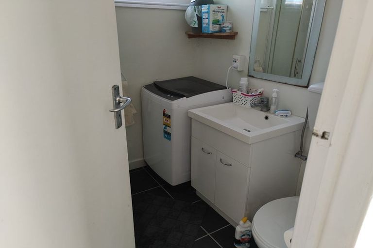 Photo of property in 11 Lawrence Street, Newtown, Wellington, 6021