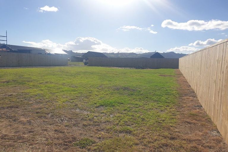 Photo of property in 60 Reel Road, Waihi Beach, 3611