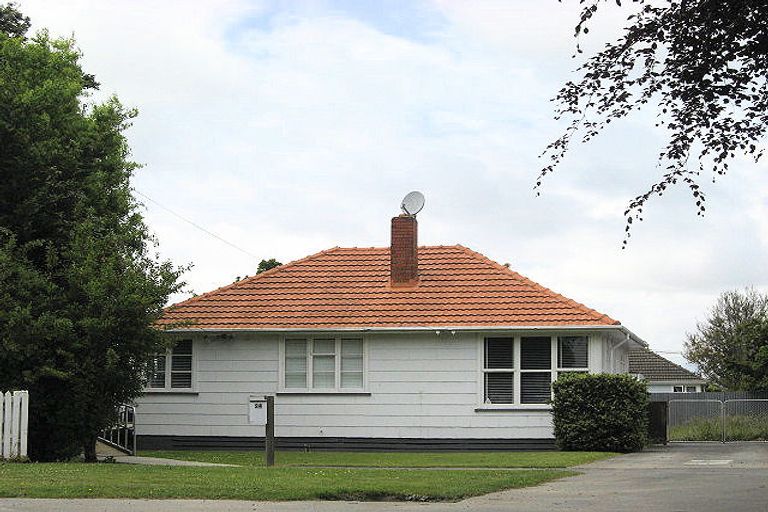 Photo of property in 24 Hollyford Avenue, Bryndwr, Christchurch, 8053
