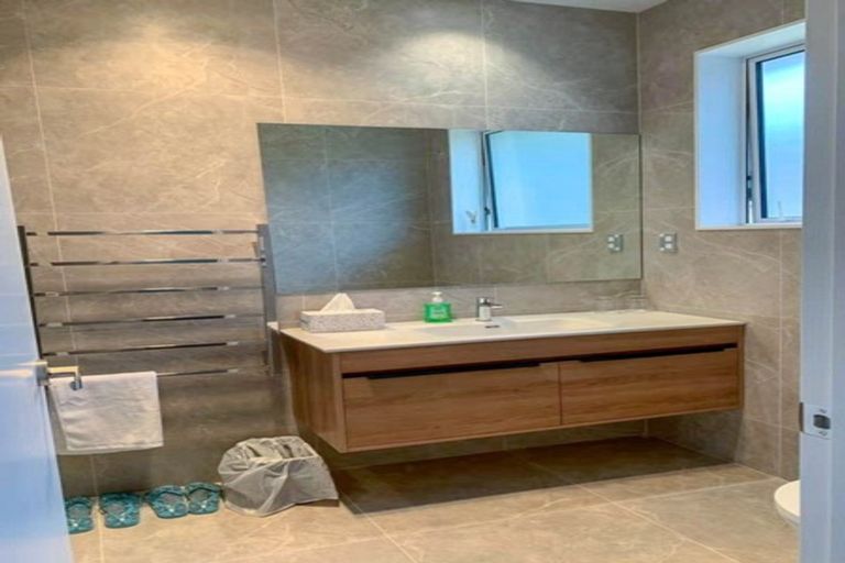 Photo of property in 25 Ahorangi Road, Silverdale, 0932