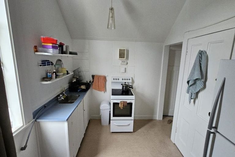 Photo of property in 6 Roxburgh Grove, Petone, Lower Hutt, 5012