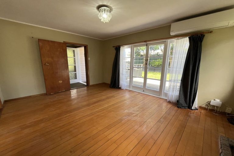 Photo of property in 47 Pomaria Road, Henderson, Auckland, 0610