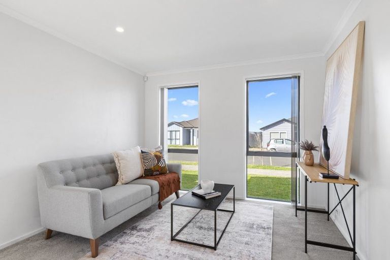 Photo of property in 11 Parton Road, Pukekohe, 2120