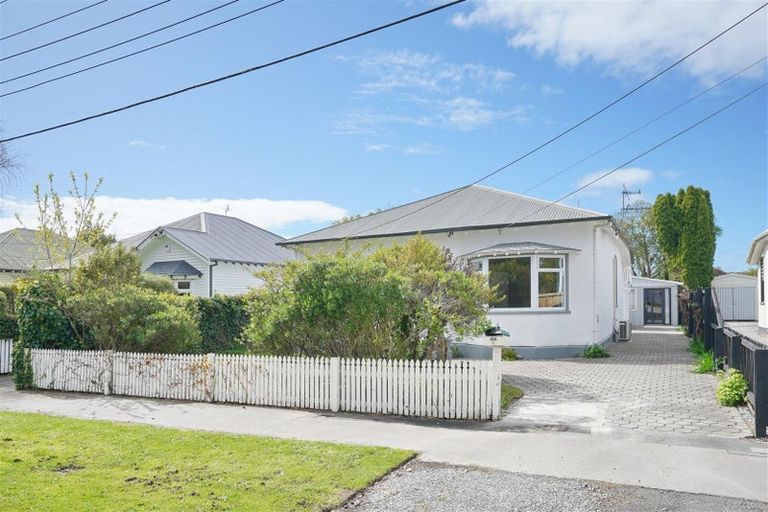 Photo of property in 46 Woodville Street, Edgeware, Christchurch, 8013