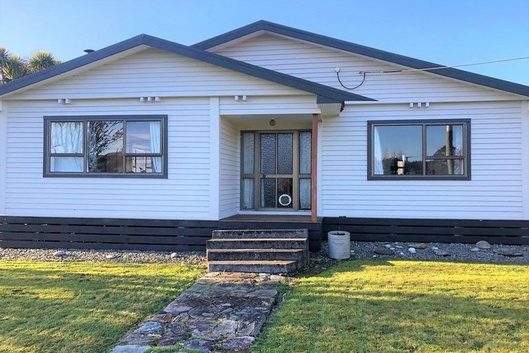 Photo of property in 15 Ohau Street, Dobson, Greymouth, 7805