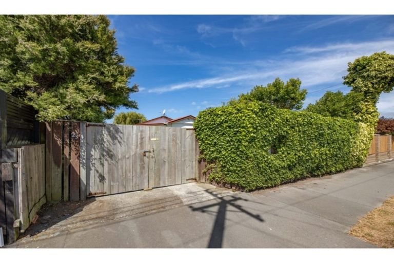 Photo of property in 23 Estuary Road, New Brighton, Christchurch, 8061