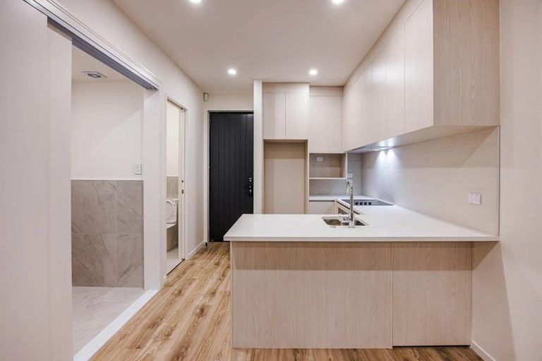 Photo of property in 38a Cascades Road, Pakuranga Heights, Auckland, 2010