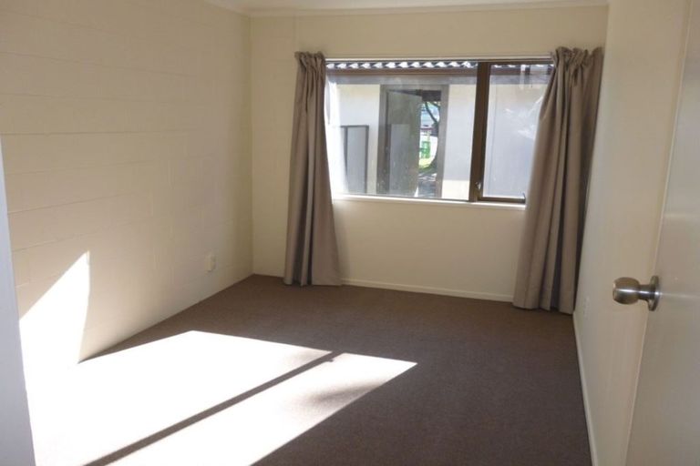 Photo of property in 2/22 Longford Street, Mount Wellington, Auckland, 1060