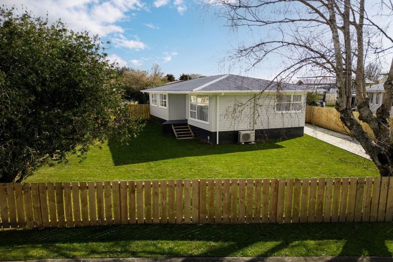 Photo of property in 8 Susan Place, Deanwell, Hamilton, 3206