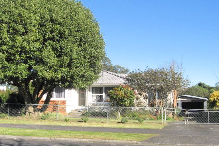 Photo of property in 43 Hobart Crescent, Wattle Downs, Auckland, 2103