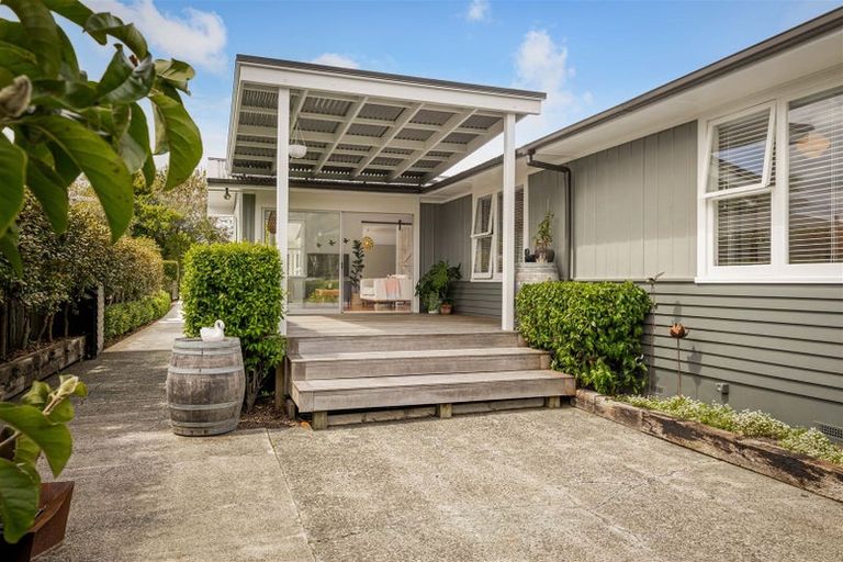 Photo of property in 12 Trigg Road, Huapai, Kumeu, 0810