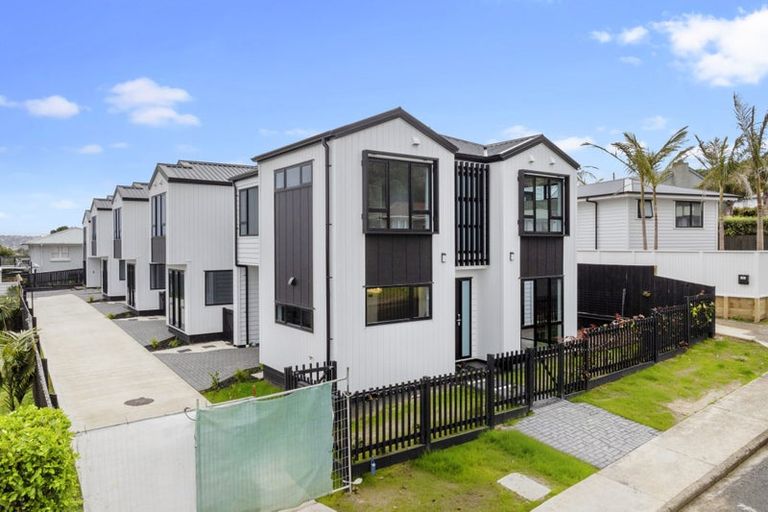 Photo of property in 6c Pikitea Road, Mangere Bridge, Auckland, 2022