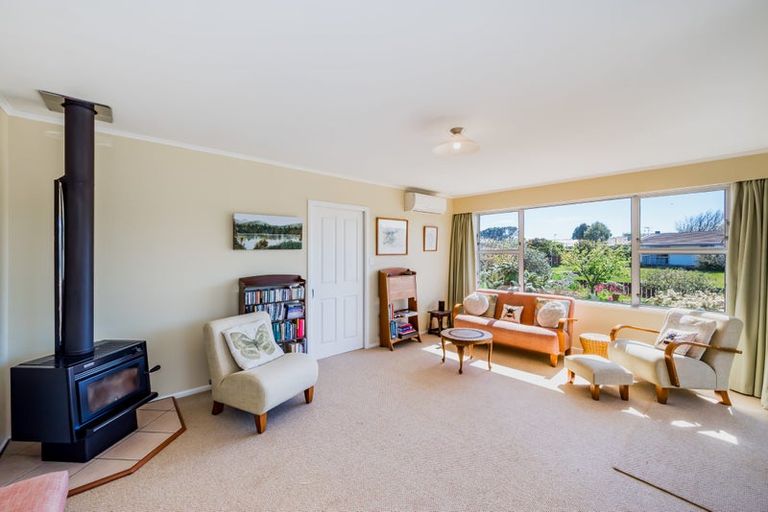 Photo of property in 5 Callender Terrace, Paraparaumu Beach, Paraparaumu, 5032