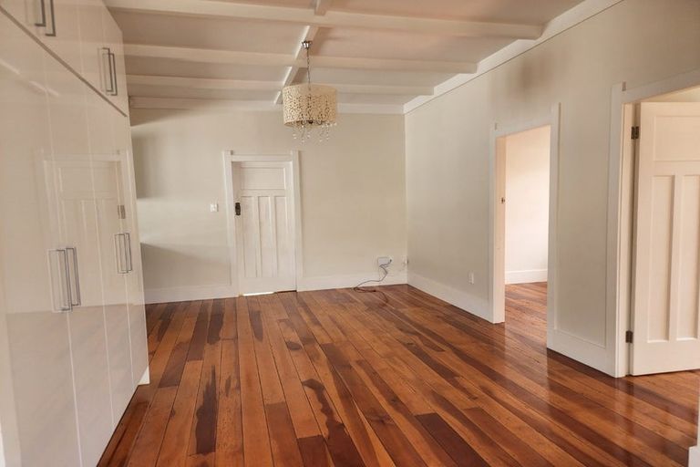 Photo of property in 8 Formby Avenue, Point Chevalier, Auckland, 1022