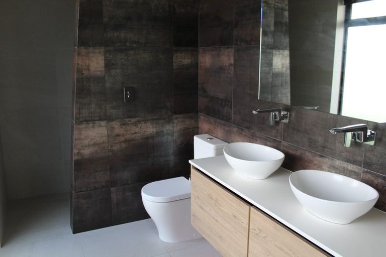 Photo of property in 10 Moemoea Place, Cambridge, 3434