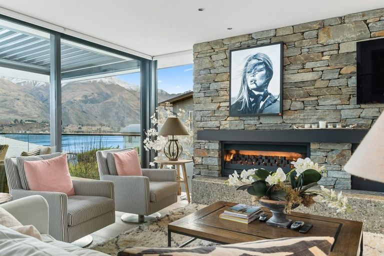 Photo of property in 12 Bay Rise, Wanaka, 9305