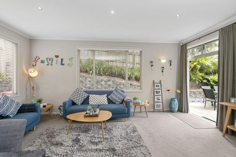 Photo of property in 1 Kingsgate Place, Dannemora, Auckland, 2016