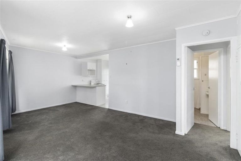 Photo of property in 71a Commercial Road, Helensville, 0800