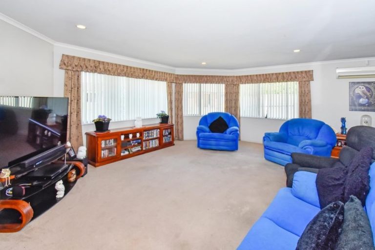 Photo of property in 7 Beverage Place, Rosehill, Papakura, 2113