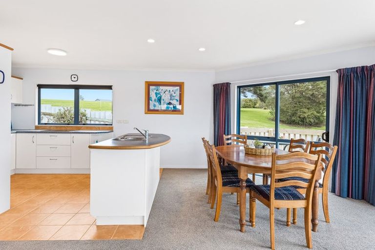 Photo of property in 1b Triangle Road, Massey, Auckland, 0614