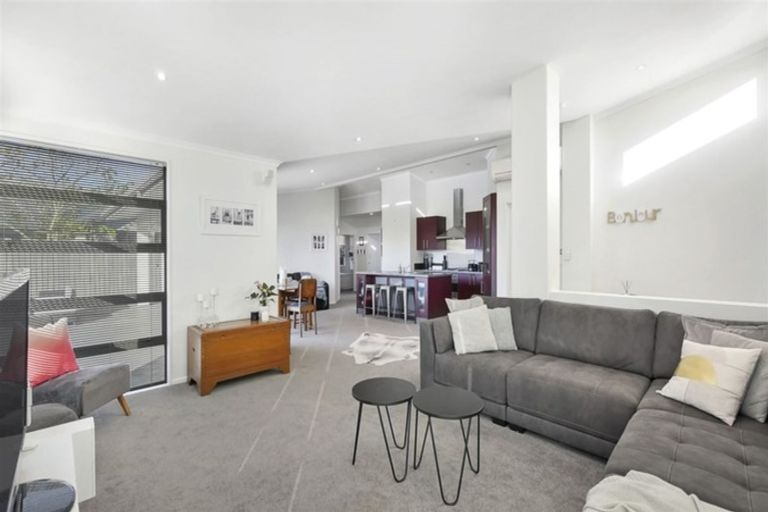 Photo of property in 17 Bottle Lake Drive, Parklands, Christchurch, 8083