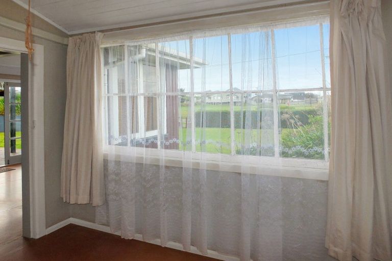 Photo of property in 46 Signal Street, Foxton Beach, Foxton, 4815