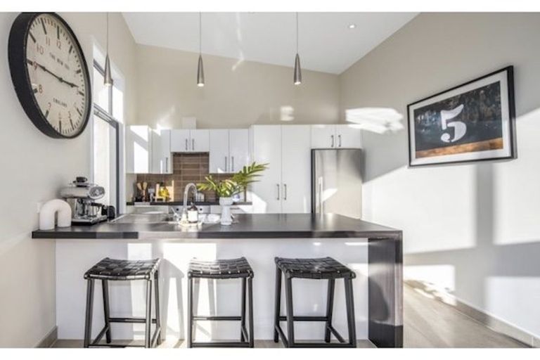 Photo of property in 3 Shalimar Crescent, Khandallah, Wellington, 6035